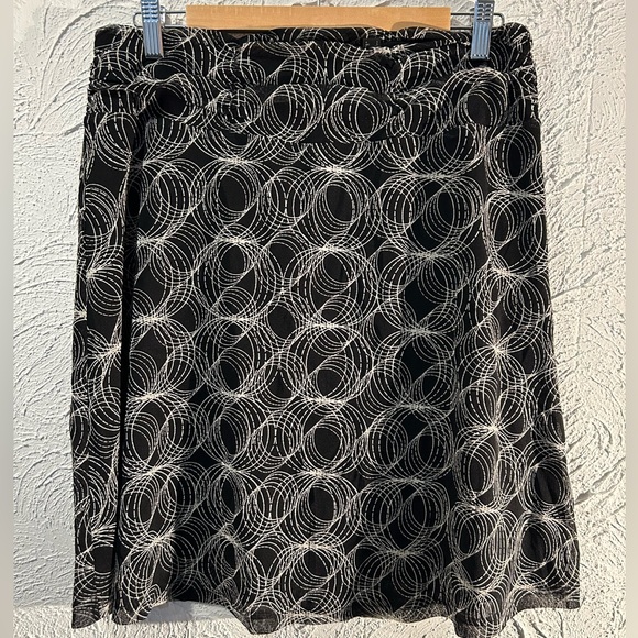 Esprit A-Line Black and White Circle Pattern Fully Lined Crepe Skirt Size L - Picture 1 of 6
